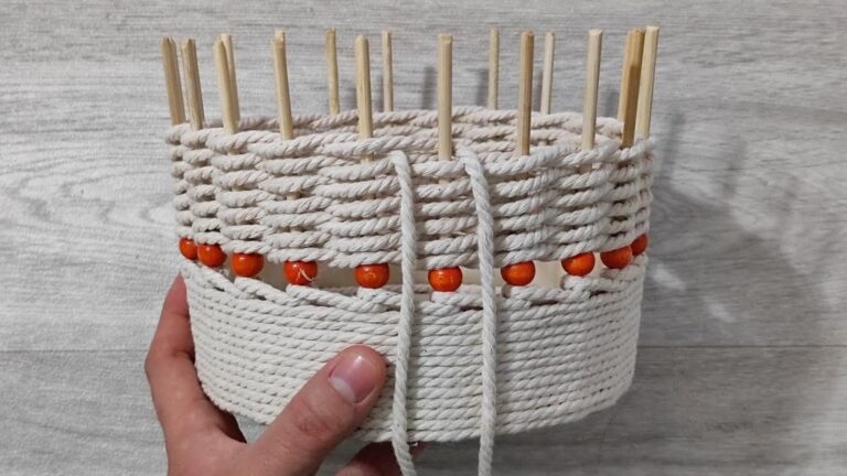 Dieser vergessene Trick verwandelt einfache Schaschlikspieße in stylische DIY-Körbe…