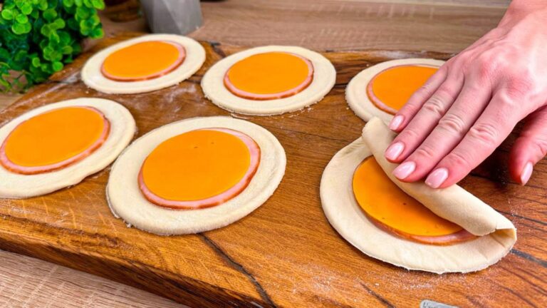Ein altbewährter Snack-Trick, der aus Blätterteig echte Geschmacksexplosionen zaubert …