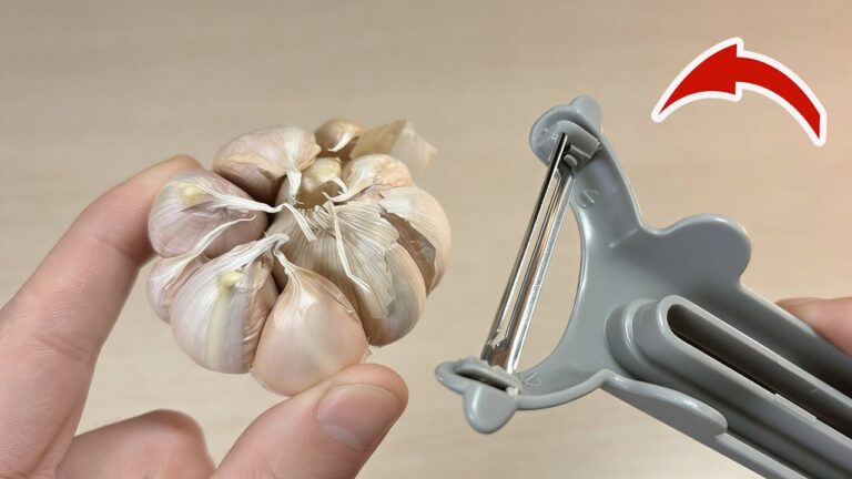 3 geniale Tricks, um eine Knoblauchzehe in 1 Sekunde zu schälen!