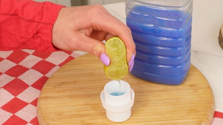 Frische, blitzsaubere Toilette ohne langes Schrubben — mit diesem günstigen Mittel